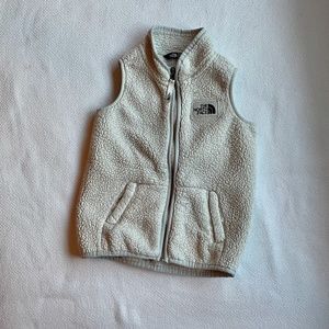 The North Face Girls Sherpa Fleece Vest, Size 6, Cream